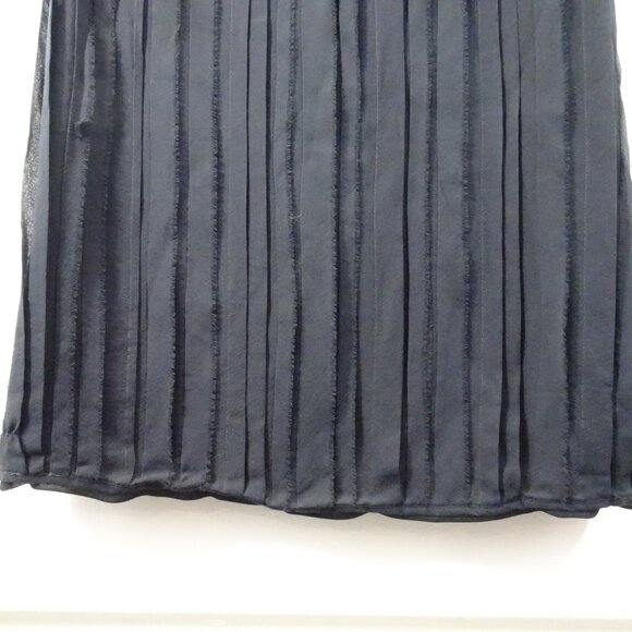 Joie 100% Silk Black Pleated Short Sleeve Blouse Small Raw Edge Career Wear - Picture 3 of 8